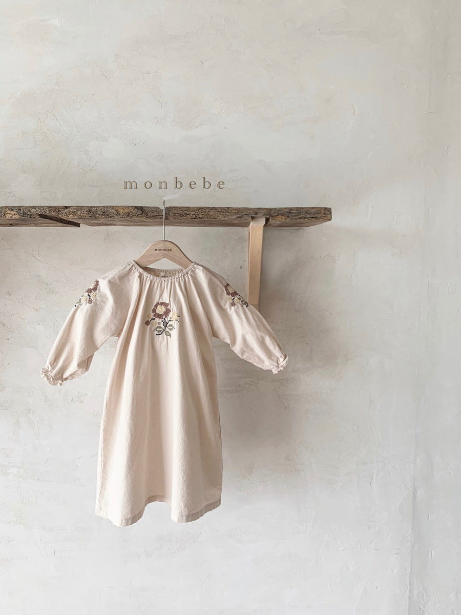 Monbebe Embroidery Dress (2 colour options) - ooyoo