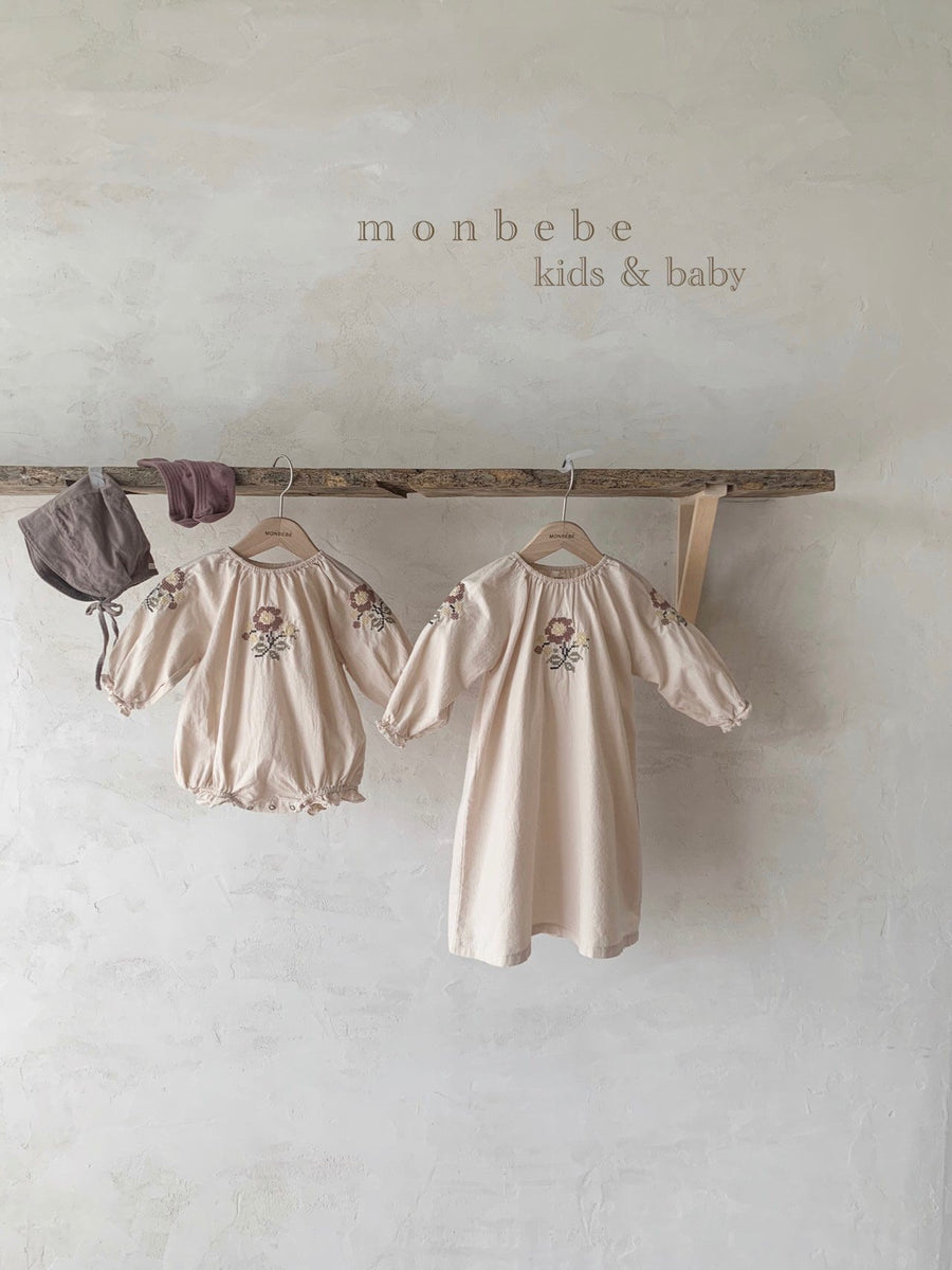 Monbebe Embroidery Romper (2 colour options) - ooyoo